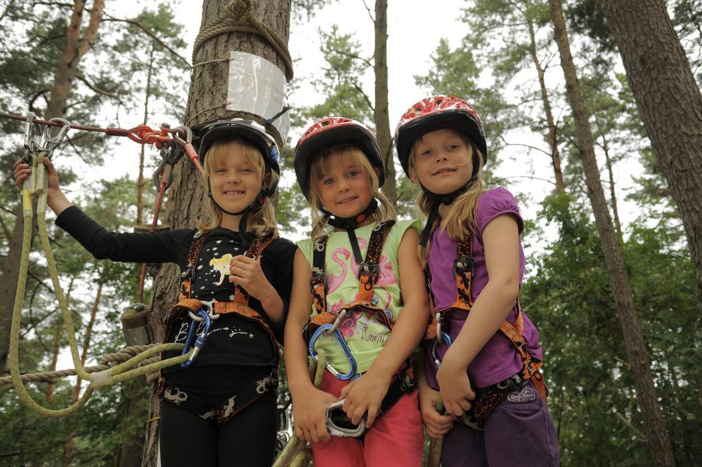 Camping-Und Ferienpark Havelberge Gross Quassow Extérieur photo